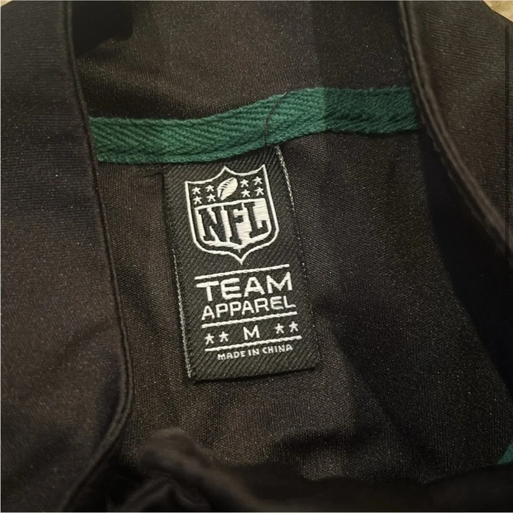 Black and Green Jets Pullover - Picture 3 of 6